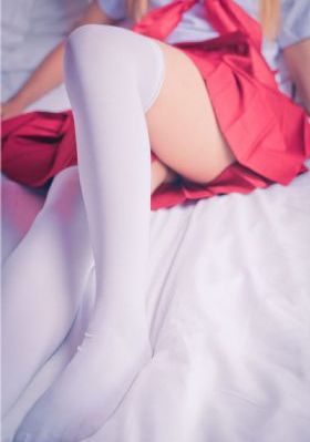 鬓边不是海棠红